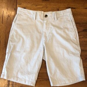 Old Navy Ultimate Slim Built-In Flex Earl Grey Shorts